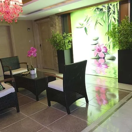 Ambassador Plaza ホテル
