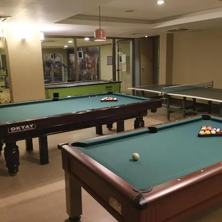 Ambassador Plaza 4*